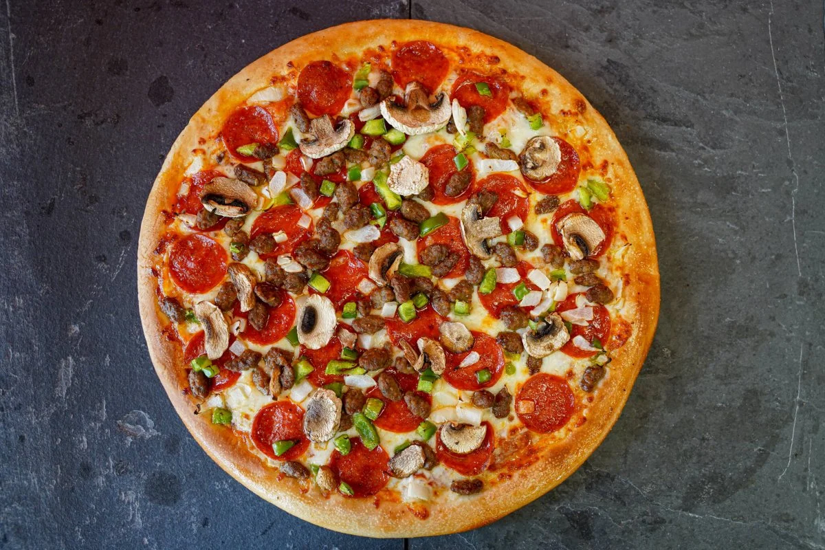 Deluxe Pizza